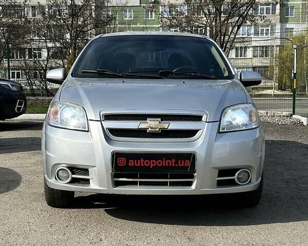 Серый Шевроле Авео, объемом двигателя 1.6 л и пробегом 179 тыс. км за 3600 $, фото 1 на Automoto.ua