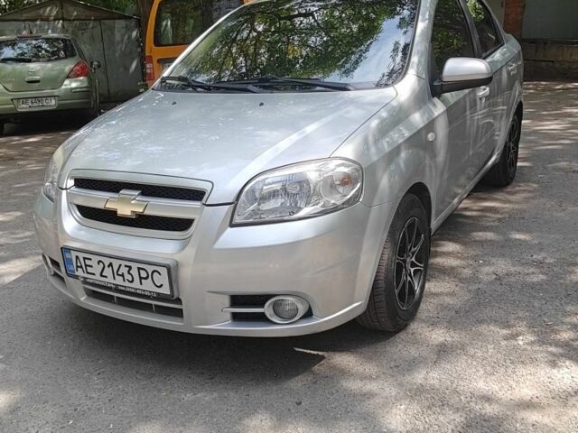 Серый Шевроле Авео, объемом двигателя 1.6 л и пробегом 128 тыс. км за 3999 $, фото 1 на Automoto.ua