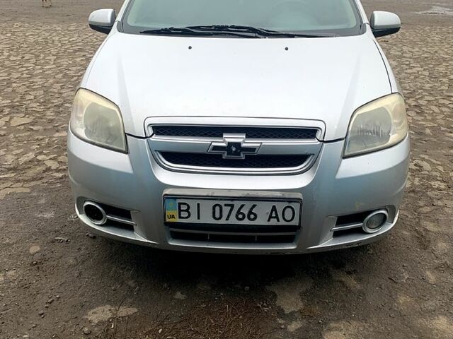 Серый Шевроле Авео, объемом двигателя 1.6 л и пробегом 304 тыс. км за 2300 $, фото 1 на Automoto.ua