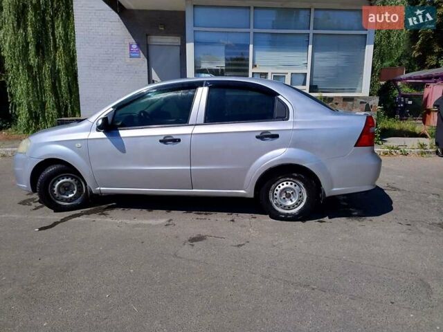 Серый Шевроле Авео, объемом двигателя 1.5 л и пробегом 543 тыс. км за 3300 $, фото 1 на Automoto.ua