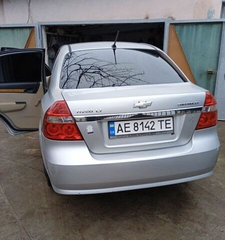 Сірий Шевроле Авео, об'ємом двигуна 1.6 л та пробігом 277 тис. км за 2800 $, фото 1 на Automoto.ua