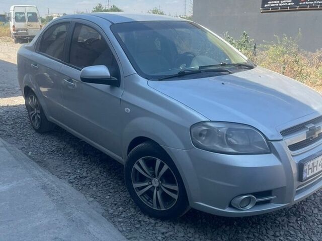 Сірий Шевроле Авео, об'ємом двигуна 1.6 л та пробігом 295 тис. км за 2900 $, фото 1 на Automoto.ua