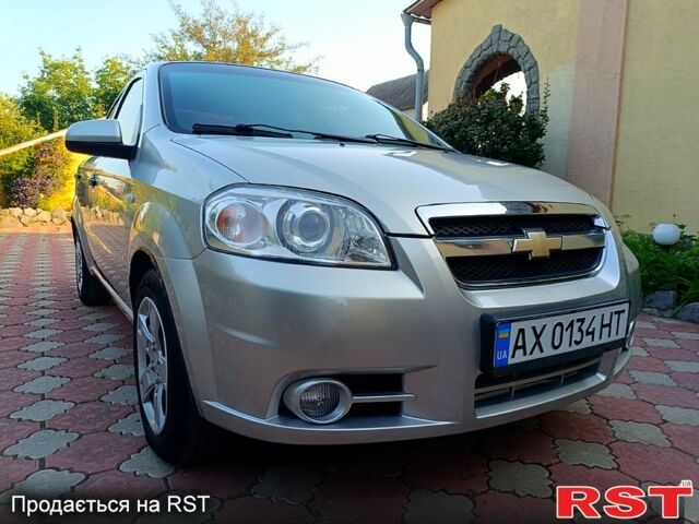 Сірий Шевроле Авео, об'ємом двигуна 1.5 л та пробігом 185 тис. км за 3950 $, фото 1 на Automoto.ua