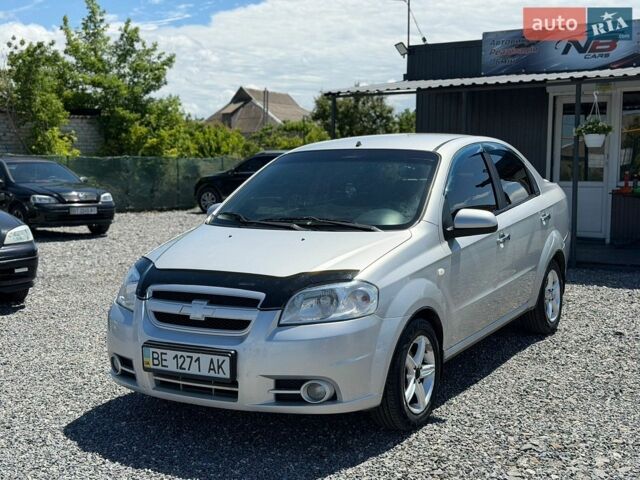 Серый Шевроле Авео, объемом двигателя 1.6 л и пробегом 230 тыс. км за 4000 $, фото 1 на Automoto.ua