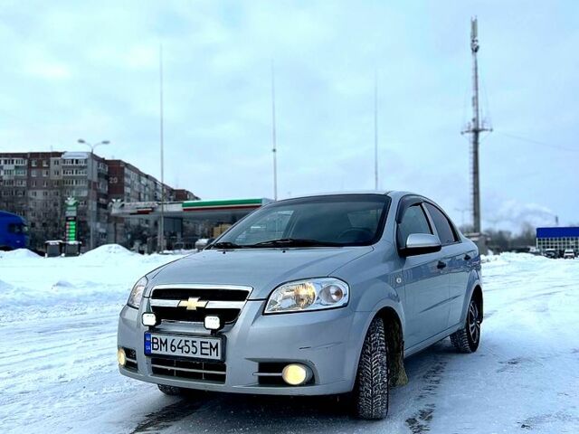 Серый Шевроле Авео, объемом двигателя 1.5 л и пробегом 180 тыс. км за 3900 $, фото 1 на Automoto.ua