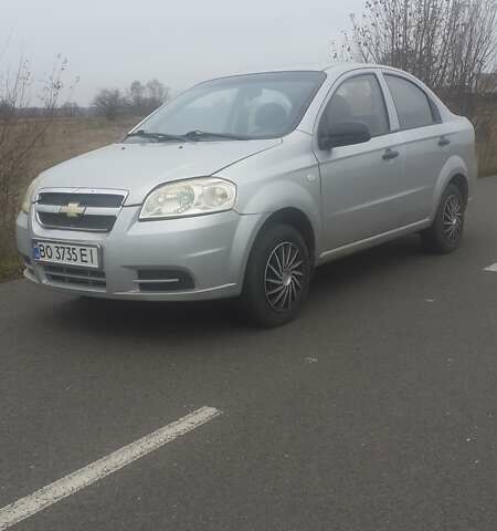 Серый Шевроле Авео, объемом двигателя 1.5 л и пробегом 260 тыс. км за 3300 $, фото 1 на Automoto.ua