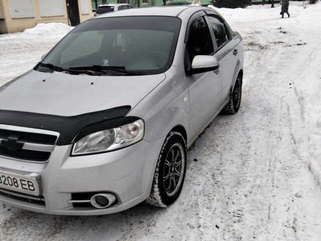 Серый Шевроле Авео, объемом двигателя 1.5 л и пробегом 211 тыс. км за 4200 $, фото 1 на Automoto.ua