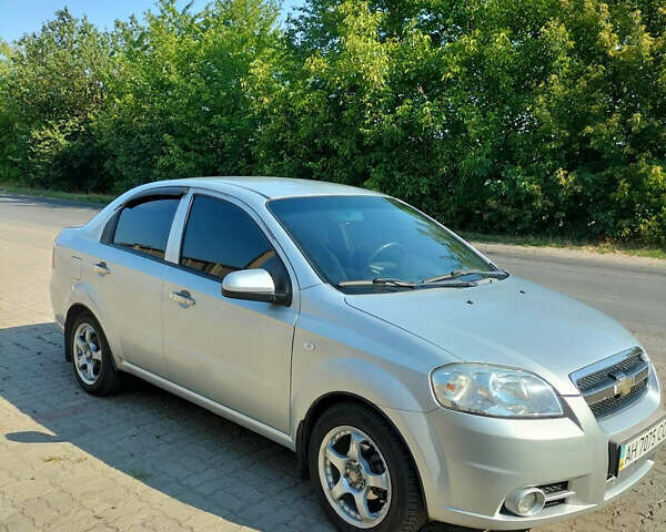 Серый Шевроле Авео, объемом двигателя 1.5 л и пробегом 230 тыс. км за 3800 $, фото 1 на Automoto.ua