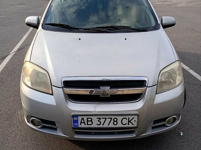 Серый Шевроле Авео, объемом двигателя 1.5 л и пробегом 263 тыс. км за 2400 $, фото 1 на Automoto.ua