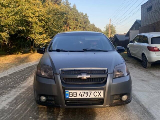 Серый Шевроле Авео, объемом двигателя 1.5 л и пробегом 218 тыс. км за 2900 $, фото 1 на Automoto.ua