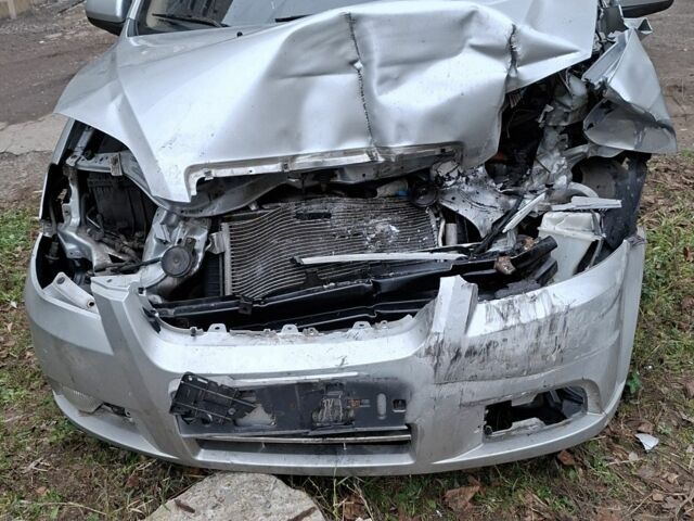 Сірий Шевроле Авео, об'ємом двигуна 1.6 л та пробігом 302 тис. км за 1400 $, фото 1 на Automoto.ua