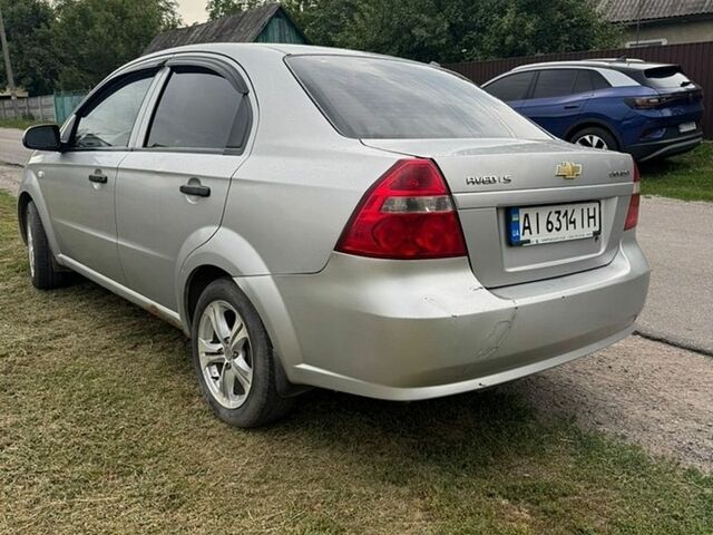 Сірий Шевроле Авео, об'ємом двигуна 1.5 л та пробігом 300 тис. км за 2477 $, фото 1 на Automoto.ua