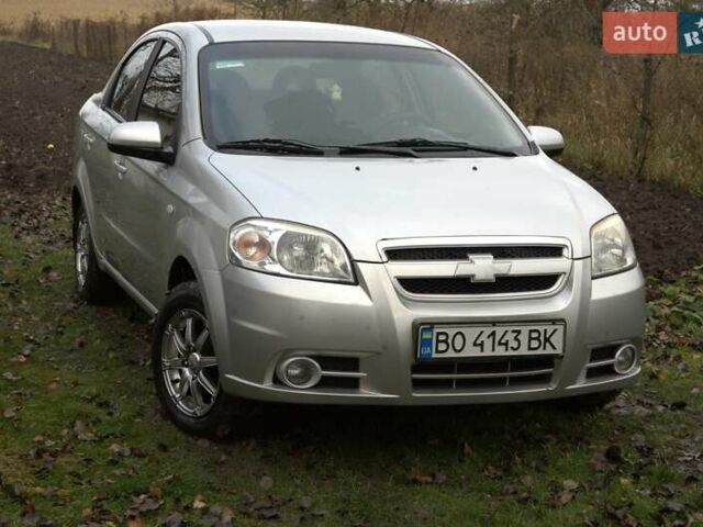 Серый Шевроле Авео, объемом двигателя 1.6 л и пробегом 156 тыс. км за 4000 $, фото 1 на Automoto.ua