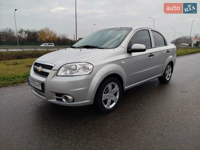 Серый Шевроле Авео, объемом двигателя 1.5 л и пробегом 183 тыс. км за 4200 $, фото 1 на Automoto.ua
