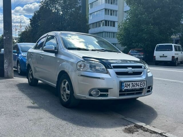 Серый Шевроле Авео, объемом двигателя 1.6 л и пробегом 312 тыс. км за 2799 $, фото 1 на Automoto.ua