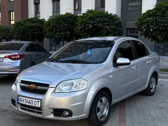 Серый Шевроле Авео, объемом двигателя 1.6 л и пробегом 225 тыс. км за 3714 $, фото 1 на Automoto.ua
