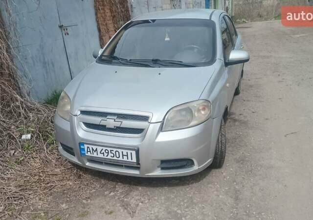 Сірий Шевроле Авео, об'ємом двигуна 1.6 л та пробігом 330 тис. км за 2500 $, фото 1 на Automoto.ua