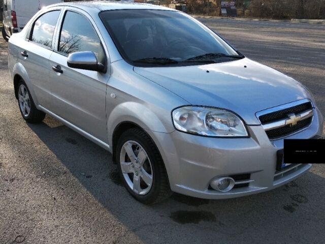 Серый Шевроле Авео, объемом двигателя 1.5 л и пробегом 190 тыс. км за 4300 $, фото 1 на Automoto.ua