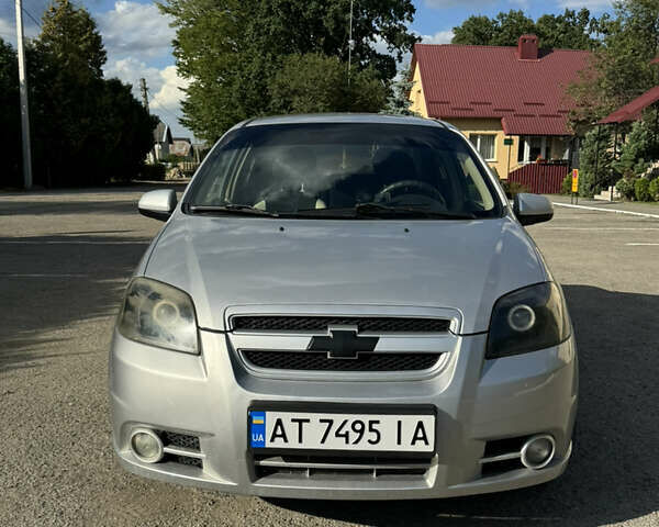 Сірий Шевроле Авео, об'ємом двигуна 1.6 л та пробігом 170 тис. км за 4200 $, фото 1 на Automoto.ua