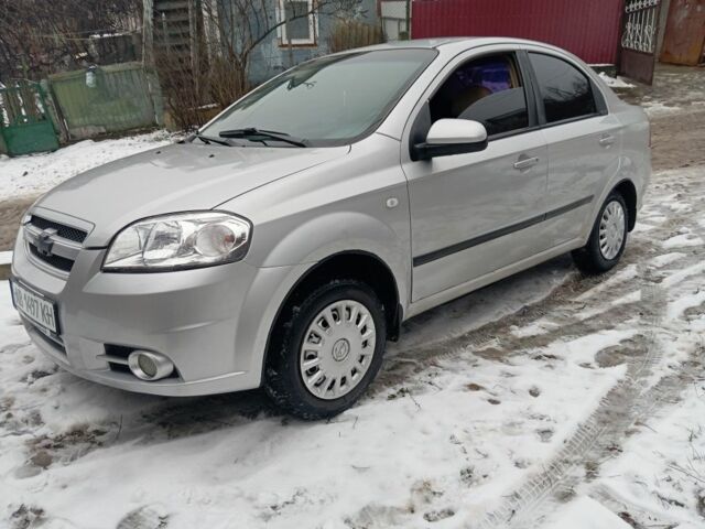 Серый Шевроле Авео, объемом двигателя 1.6 л и пробегом 300 тыс. км за 3500 $, фото 1 на Automoto.ua