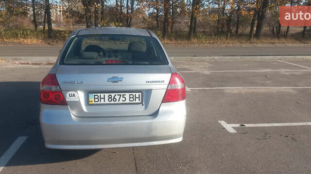 Серый Шевроле Авео, объемом двигателя 1.5 л и пробегом 250 тыс. км за 3400 $, фото 1 на Automoto.ua