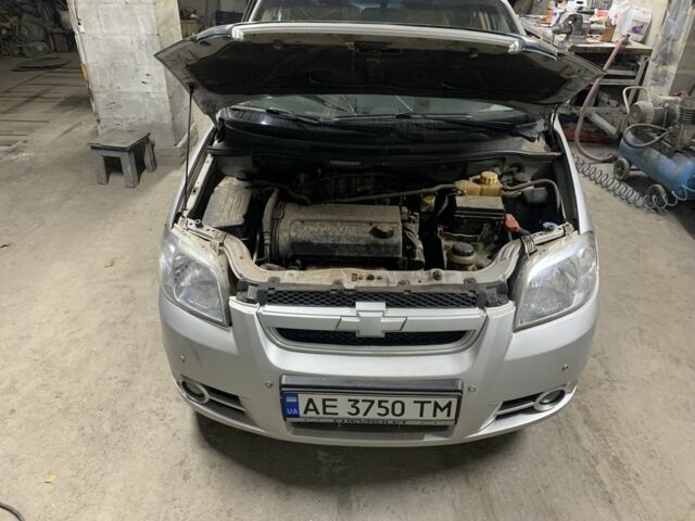 Серый Шевроле Авео, объемом двигателя 1.6 л и пробегом 190 тыс. км за 1600 $, фото 1 на Automoto.ua