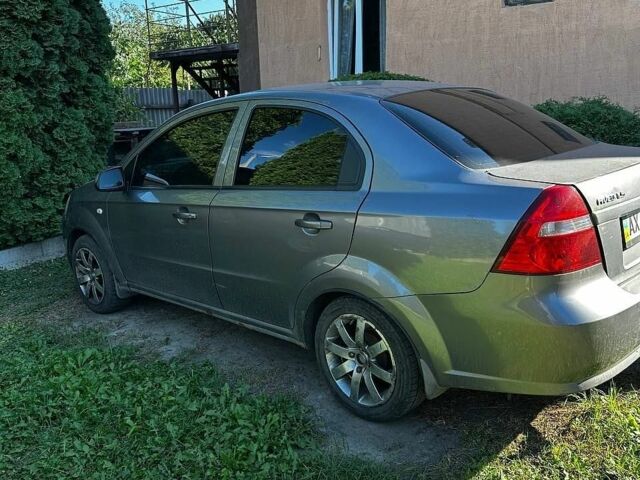 Серый Шевроле Авео, объемом двигателя 1.5 л и пробегом 270 тыс. км за 2300 $, фото 1 на Automoto.ua