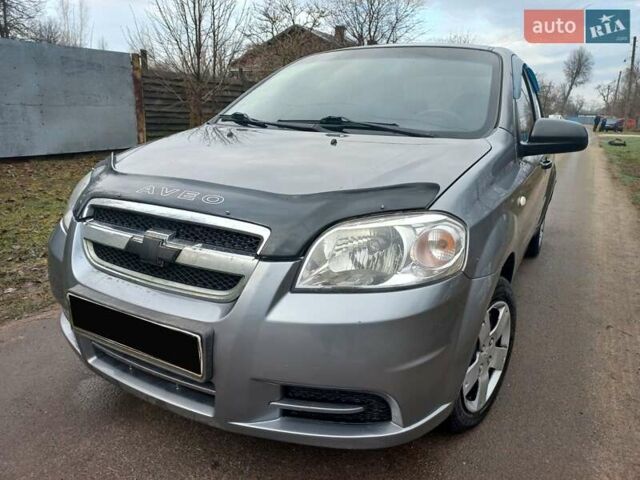Сірий Шевроле Авео, об'ємом двигуна 1.5 л та пробігом 160 тис. км за 4200 $, фото 1 на Automoto.ua