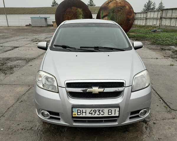Сірий Шевроле Авео, об'ємом двигуна 1.5 л та пробігом 245 тис. км за 3500 $, фото 1 на Automoto.ua