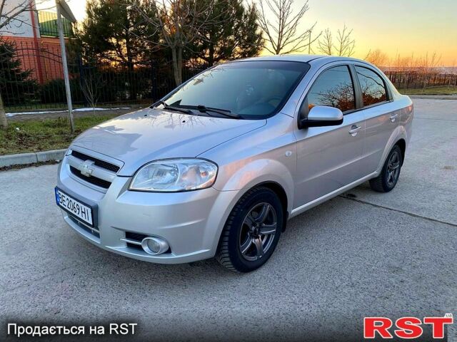 Серый Шевроле Авео, объемом двигателя 1.6 л и пробегом 175 тыс. км за 4400 $, фото 1 на Automoto.ua