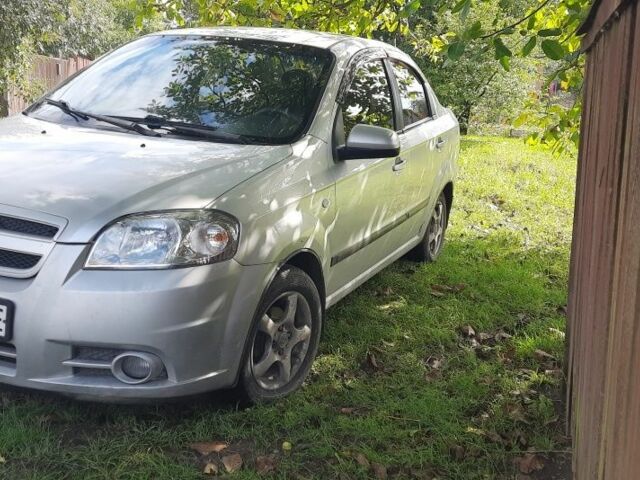 Сірий Шевроле Авео, об'ємом двигуна 1.6 л та пробігом 250 тис. км за 2553 $, фото 1 на Automoto.ua