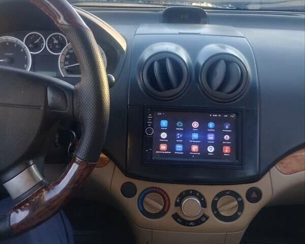 Серый Шевроле Авео, объемом двигателя 1.6 л и пробегом 160 тыс. км за 4300 $, фото 1 на Automoto.ua