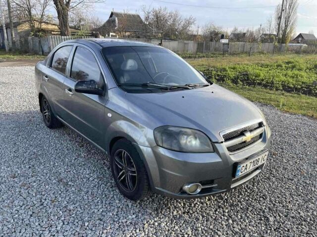 Серый Шевроле Авео, объемом двигателя 1.5 л и пробегом 300 тыс. км за 2350 $, фото 1 на Automoto.ua