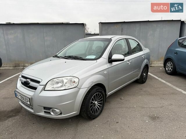 Серый Шевроле Авео, объемом двигателя 1.6 л и пробегом 177 тыс. км за 2999 $, фото 1 на Automoto.ua