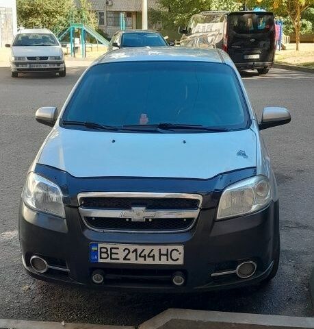 Сірий Шевроле Авео, об'ємом двигуна 1.5 л та пробігом 240 тис. км за 2500 $, фото 1 на Automoto.ua