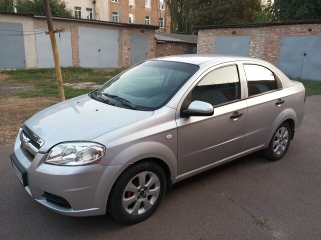 Серый Шевроле Авео, объемом двигателя 1.5 л и пробегом 209 тыс. км за 3700 $, фото 1 на Automoto.ua