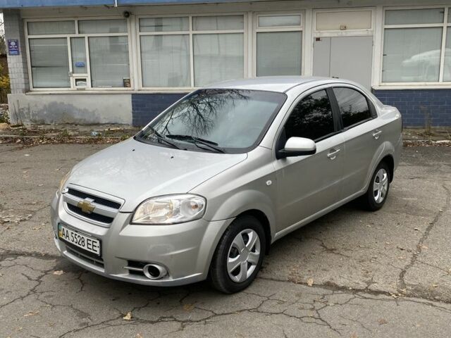 Сірий Шевроле Авео, об'ємом двигуна 0 л та пробігом 154 тис. км за 2500 $, фото 1 на Automoto.ua