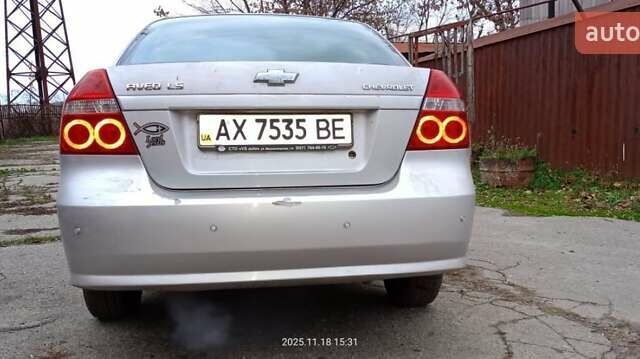 Сірий Шевроле Авео, об'ємом двигуна 1.5 л та пробігом 220 тис. км за 3750 $, фото 1 на Automoto.ua