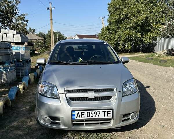 Серый Шевроле Авео, объемом двигателя 1.6 л и пробегом 182 тыс. км за 5000 $, фото 1 на Automoto.ua