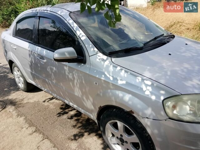 Серый Шевроле Авео, объемом двигателя 1.6 л и пробегом 309 тыс. км за 2000 $, фото 1 на Automoto.ua