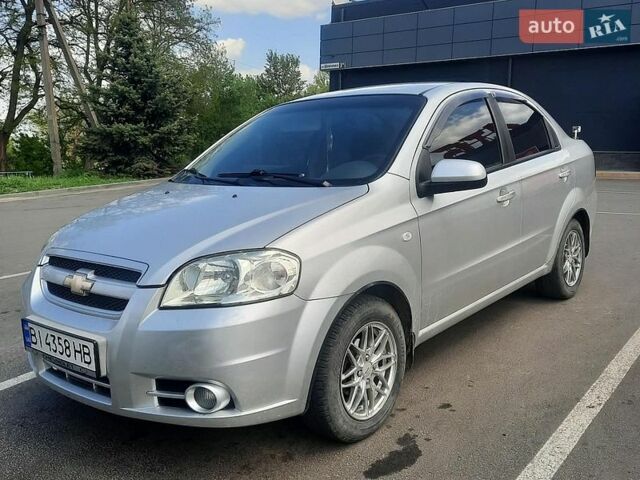 Серый Шевроле Авео, объемом двигателя 1.6 л и пробегом 210 тыс. км за 3500 $, фото 1 на Automoto.ua