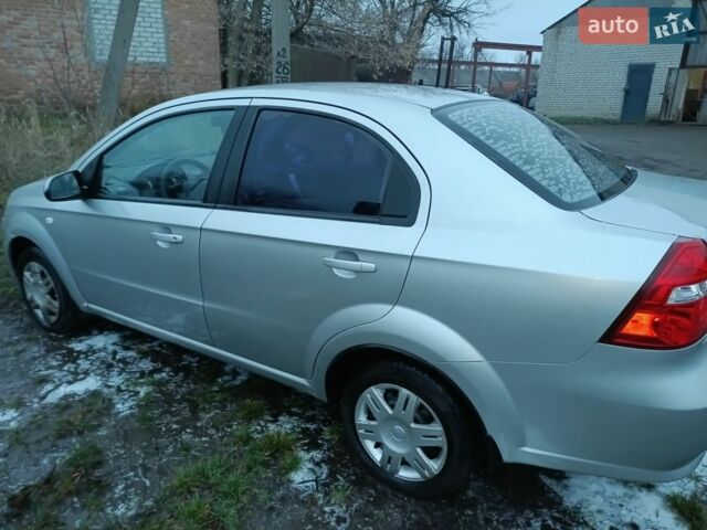 Серый Шевроле Авео, объемом двигателя 1.5 л и пробегом 240 тыс. км за 3400 $, фото 1 на Automoto.ua