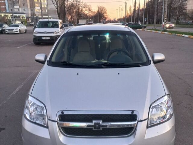 Серый Шевроле Авео, объемом двигателя 1.6 л и пробегом 271 тыс. км за 4500 $, фото 1 на Automoto.ua