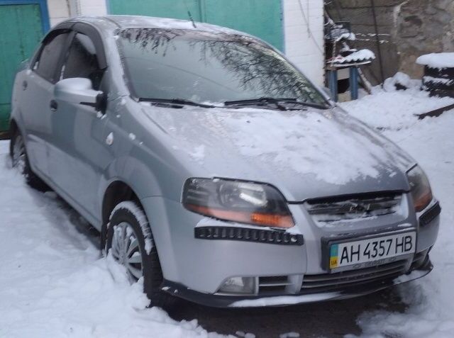 Сірий Шевроле Авео, об'ємом двигуна 1.5 л та пробігом 166 тис. км за 2300 $, фото 1 на Automoto.ua