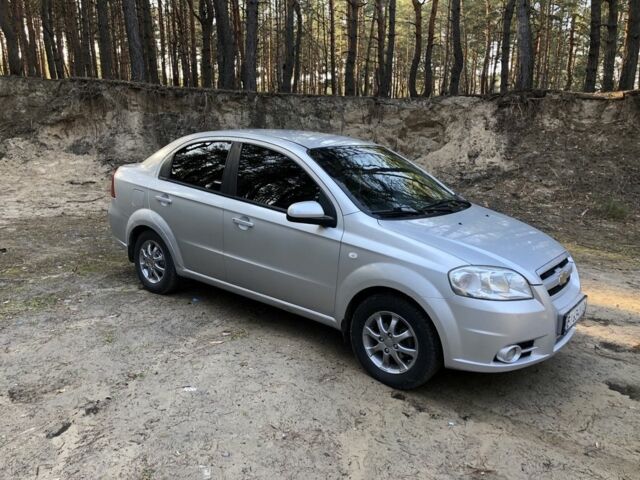 Серый Шевроле Авео, объемом двигателя 1.6 л и пробегом 228 тыс. км за 3850 $, фото 1 на Automoto.ua