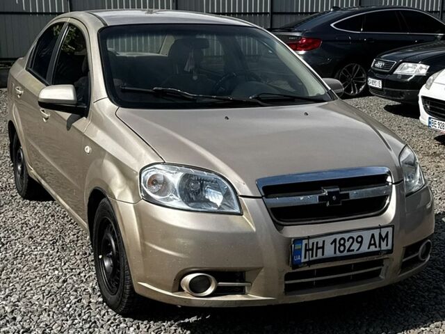 Сірий Шевроле Авео, об'ємом двигуна 1.6 л та пробігом 185 тис. км за 2500 $, фото 1 на Automoto.ua