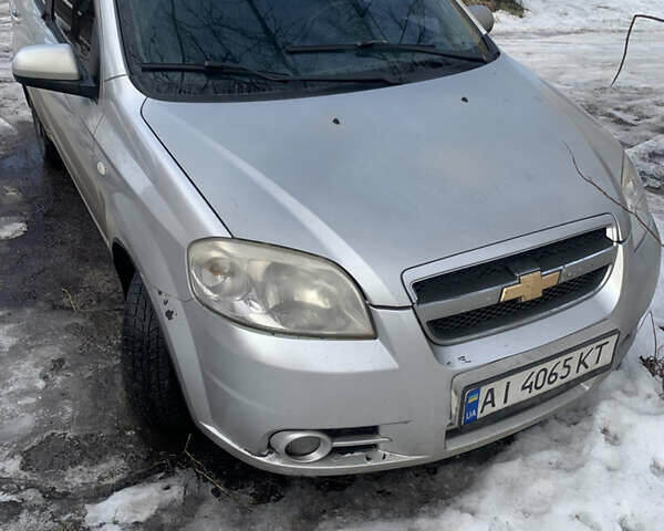 Серый Шевроле Авео, объемом двигателя 1.6 л и пробегом 485 тыс. км за 2200 $, фото 1 на Automoto.ua