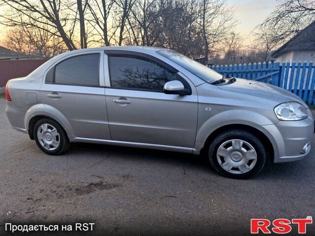 Серый Шевроле Авео, объемом двигателя 1.6 л и пробегом 236 тыс. км за 3000 $, фото 1 на Automoto.ua