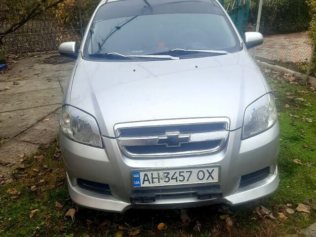 Серый Шевроле Авео, объемом двигателя 1.5 л и пробегом 273 тыс. км за 2600 $, фото 1 на Automoto.ua