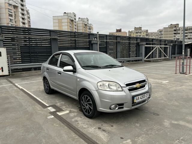 Серый Шевроле Авео, объемом двигателя 1.5 л и пробегом 202 тыс. км за 2950 $, фото 1 на Automoto.ua